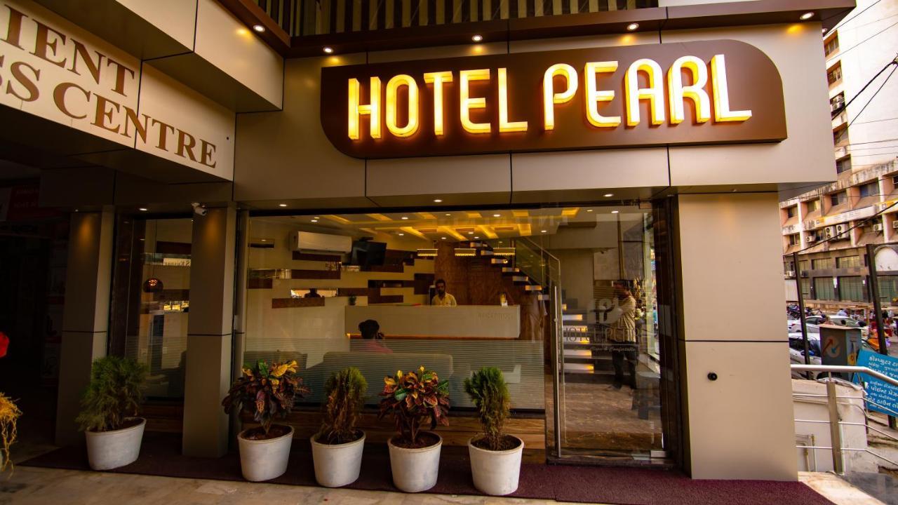 Hotel Pearl Vadodara Ngoại thất bức ảnh